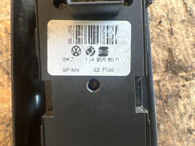 bontott VW GOLF IV Bal első Ablakemelő Kapcsoló