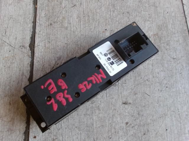 bontott VW GOLF IV Bal első Ablakemelő Kapcsoló