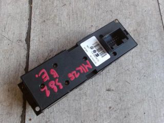 bontott VW GOLF IV Bal első Ablakemelő Kapcsoló