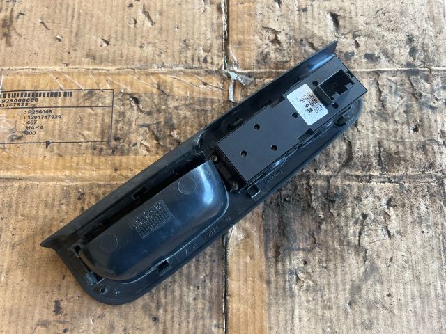 bontott VW GOLF IV Bal első Ablakemelő Kapcsoló