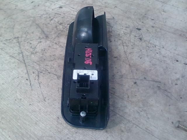 bontott VW GOLF IV Bal első Ablakemelő Kapcsoló