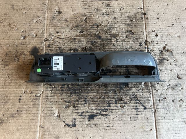 bontott VW GOLF IV Bal első Ablakemelő Kapcsoló