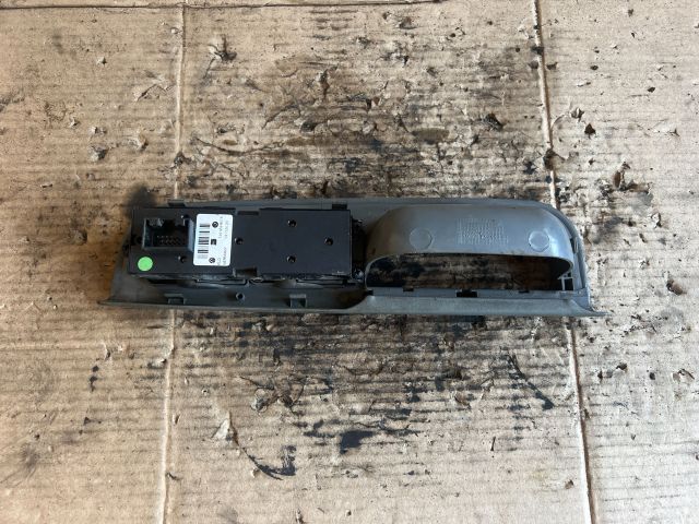 bontott VW GOLF IV Bal első Ablakemelő Kapcsoló