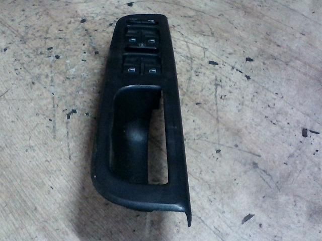 bontott VW GOLF IV Bal első Ablakemelő Kapcsoló