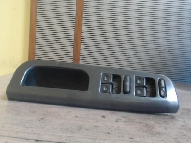 bontott VW GOLF IV Bal első Ablakemelő Kapcsoló