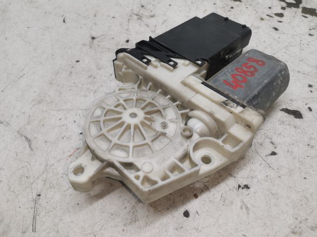 bontott VW GOLF IV Bal első Ablakemelő Motor