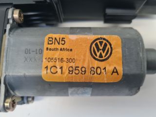 bontott VW GOLF IV Bal első Ablakemelő Motor