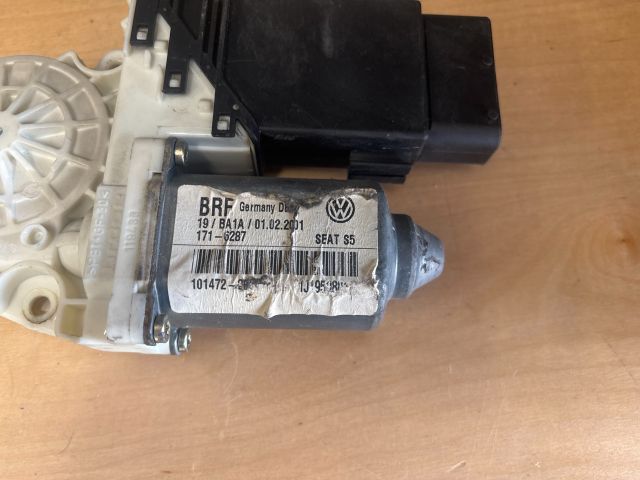 bontott VW GOLF IV Bal első Ablakemelő Motor