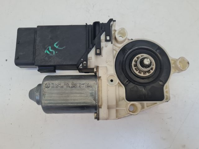 bontott VW GOLF IV Bal első Ablakemelő Motor