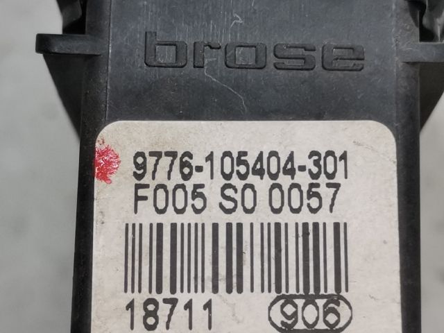 bontott VW GOLF IV Bal első Ablakemelő Motor