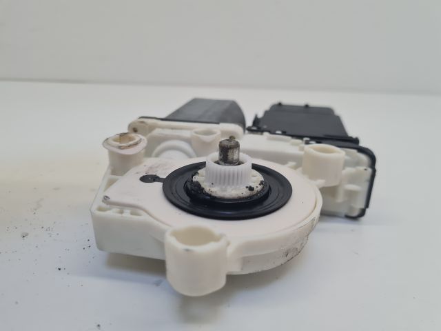 bontott VW GOLF IV Bal első Ablakemelő Motor