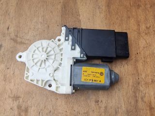bontott VW GOLF IV Bal első Ablakemelő Motor