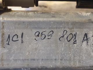 bontott VW GOLF IV Bal első Ablakemelő Motor