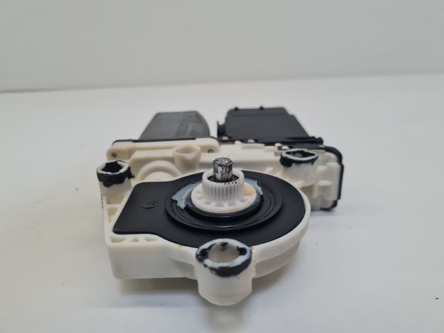 bontott VW GOLF IV Bal első Ablakemelő Motor