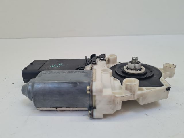 bontott VW GOLF IV Bal első Ablakemelő Motor