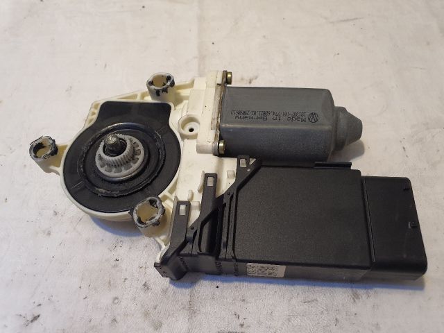 bontott VW GOLF IV Bal első Ablakemelő Motor