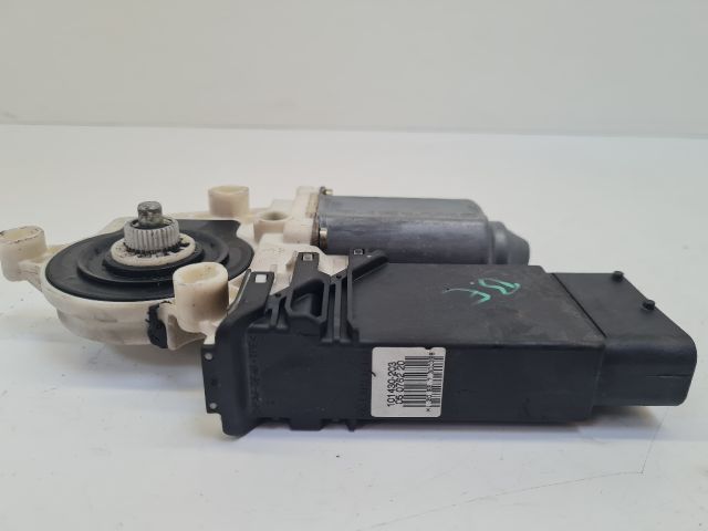 bontott VW GOLF IV Bal első Ablakemelő Motor