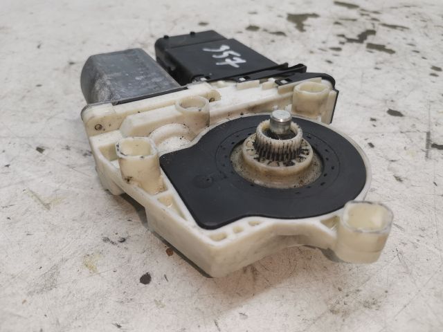 bontott VW GOLF IV Bal első Ablakemelő Motor