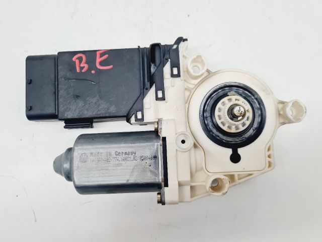 bontott VW GOLF IV Bal első Ablakemelő Motor