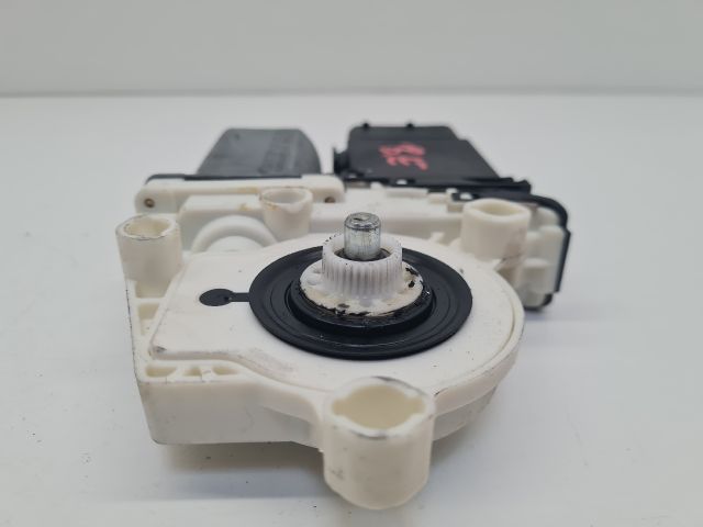 bontott VW GOLF IV Bal első Ablakemelő Motor