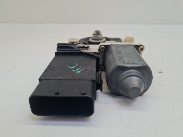 bontott VW GOLF IV Bal első Ablakemelő Motor