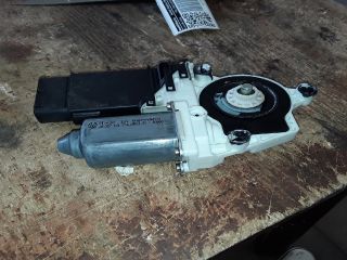 bontott VW GOLF IV Bal első Ablakemelő Motor
