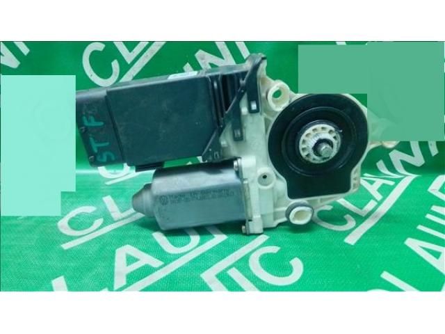 bontott VW GOLF IV Bal első Ablakemelő Motor