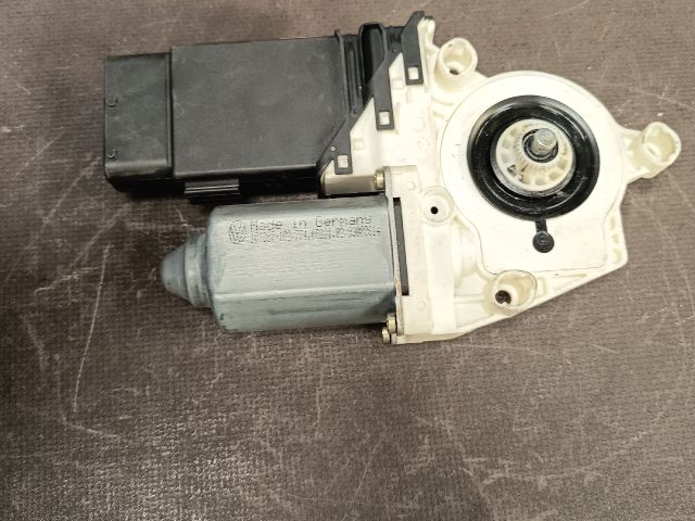 bontott VW GOLF IV Bal első Ablakemelő Szerkezet (Elektromos)