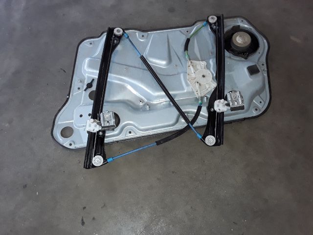 bontott VW GOLF IV Bal első Ablakemelő Szerkezet (Elektromos)