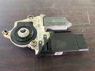 bontott VW GOLF IV Bal első Ablakemelő Szerkezet (Elektromos)