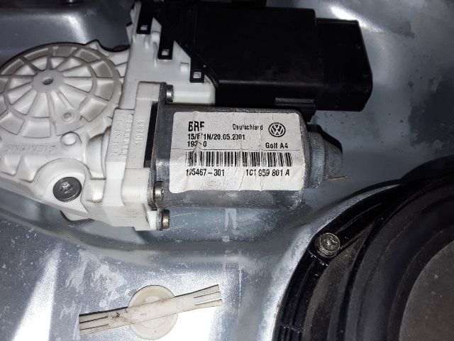 bontott VW GOLF IV Bal első Ablakemelő Szerkezet (Elektromos)