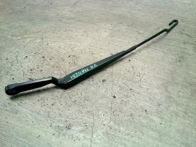 bontott VW GOLF IV Bal első Ablaktörlő Kar