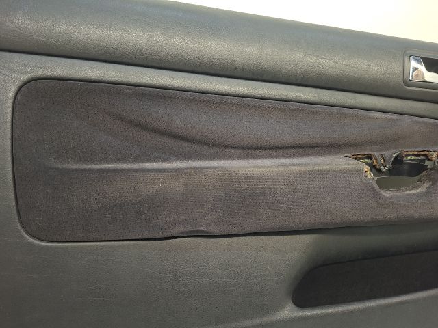 bontott VW GOLF IV Bal első Ajtó Kárpit