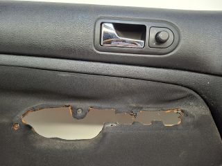 bontott VW GOLF IV Bal első Ajtó Kárpit