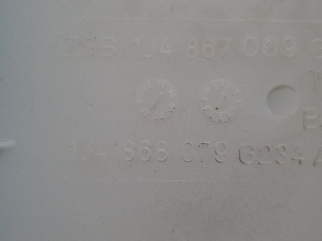 bontott VW GOLF IV Bal első Ajtó Kárpit