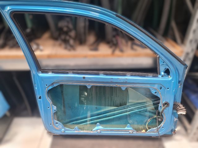 bontott VW GOLF IV Bal első Ajtó (Részeivel)