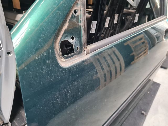 bontott VW GOLF IV Bal első Ajtó (Részeivel)