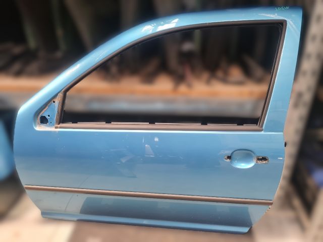 bontott VW GOLF IV Bal első Ajtó (Részeivel)