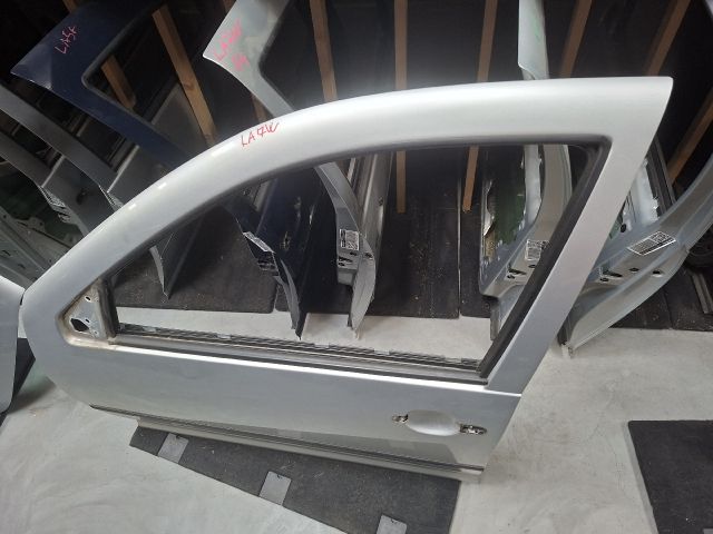 bontott VW GOLF IV Bal első Ajtó (Üres lemez)