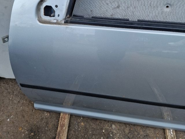 bontott VW GOLF IV Bal első Ajtó (Üres lemez)