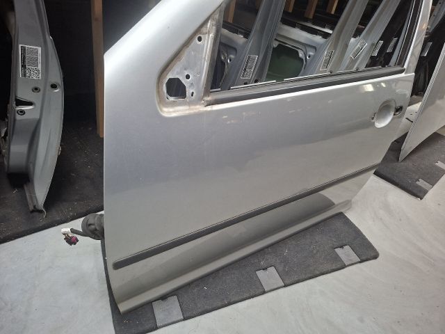 bontott VW GOLF IV Bal első Ajtó (Üres lemez)