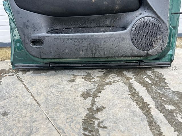 bontott VW GOLF IV Bal első Ajtó (Üres lemez)