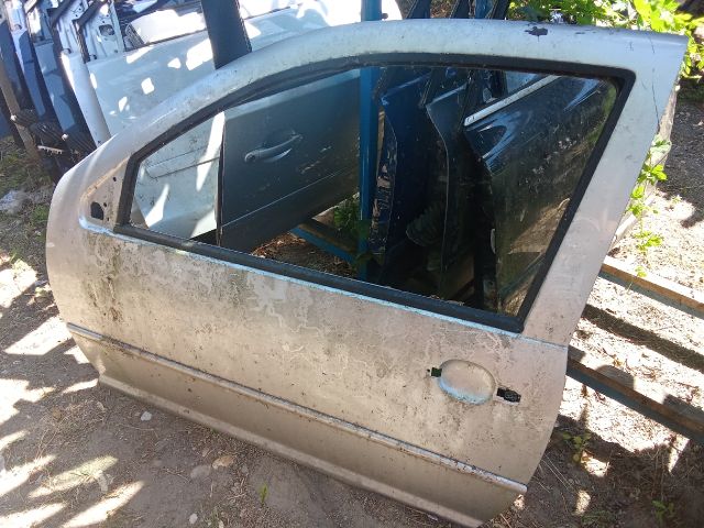 bontott VW GOLF IV Bal első Ajtó (Üres lemez)