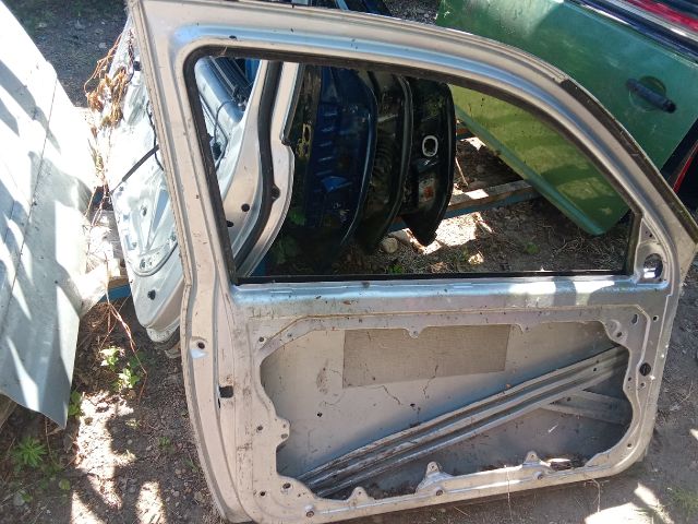 bontott VW GOLF IV Bal első Ajtó (Üres lemez)