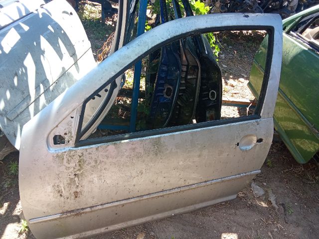 bontott VW GOLF IV Bal első Ajtó (Üres lemez)