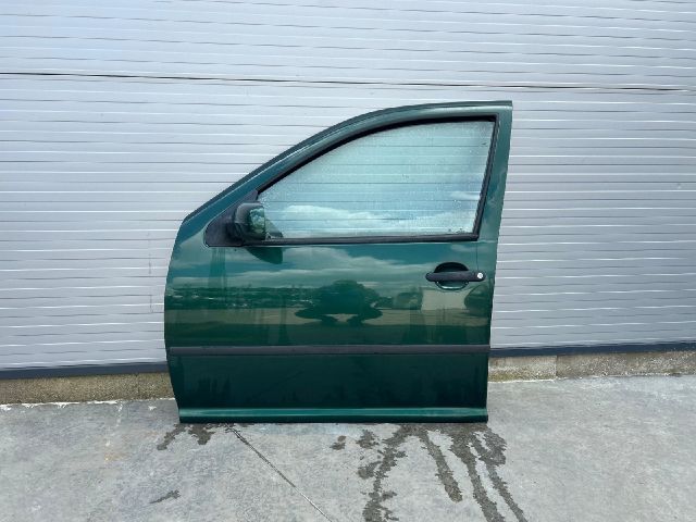 bontott VW GOLF IV Bal első Ajtó (Üres lemez)