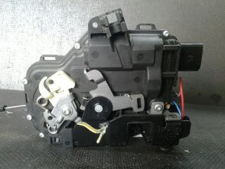 bontott VW GOLF IV Bal első Ajtózár