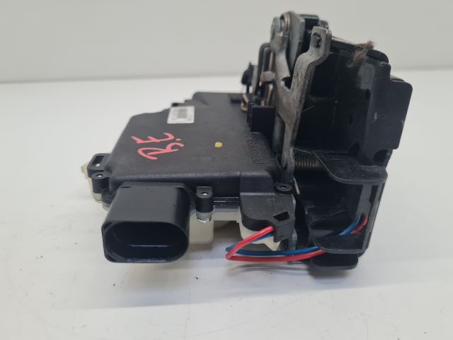 bontott VW GOLF IV Bal első Ajtózár