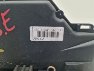 bontott VW GOLF IV Bal első Ajtózár