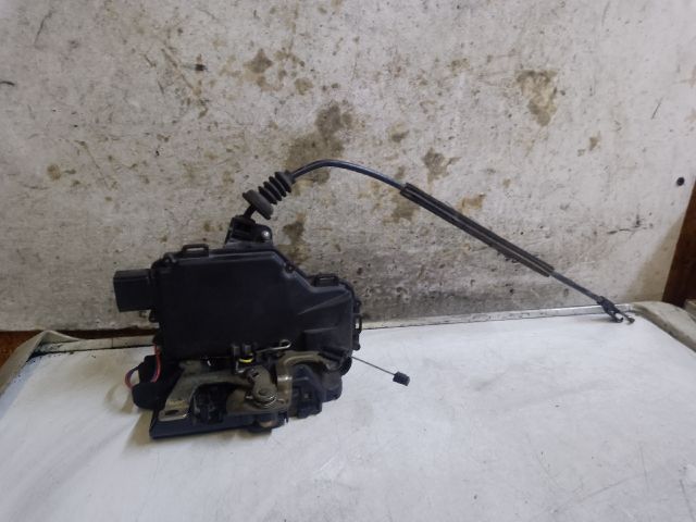 bontott VW GOLF IV Bal első Ajtózár